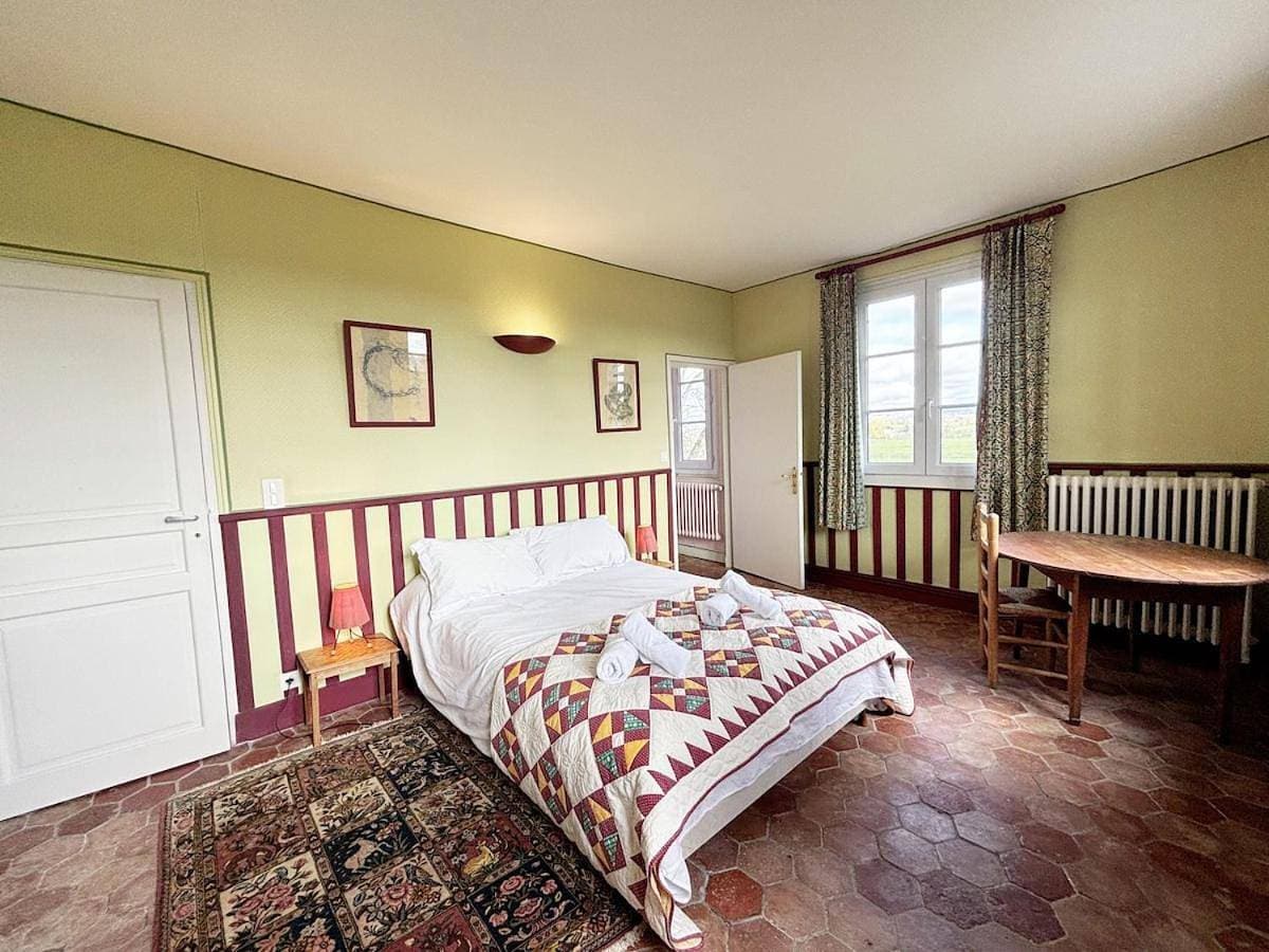 Foto 6 von 35: Eight-Bedroom House