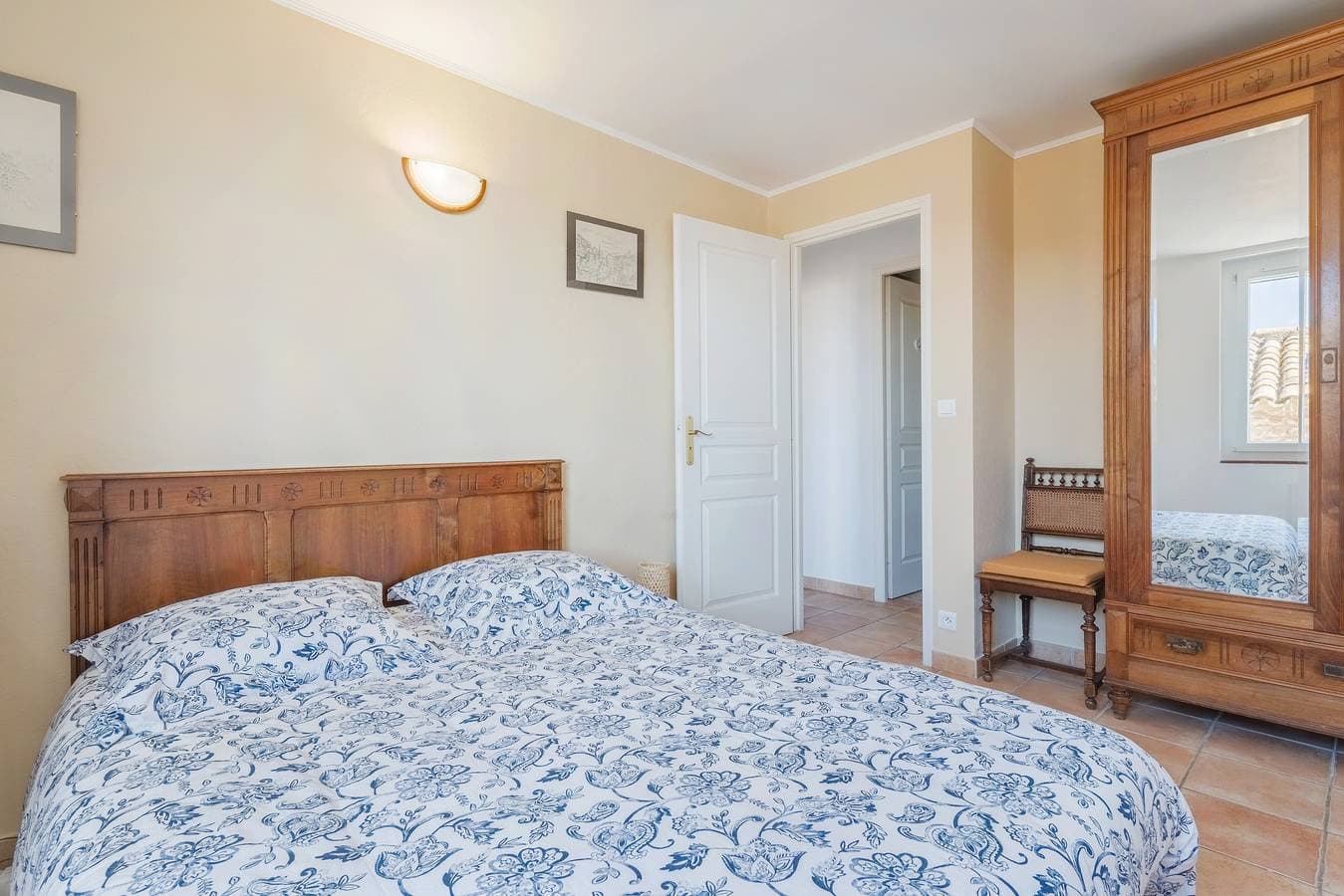 Foto 9 von 20: L'amourié, Erdgeschoss, Ferienwohnung für 4 Personen mit Seeblick