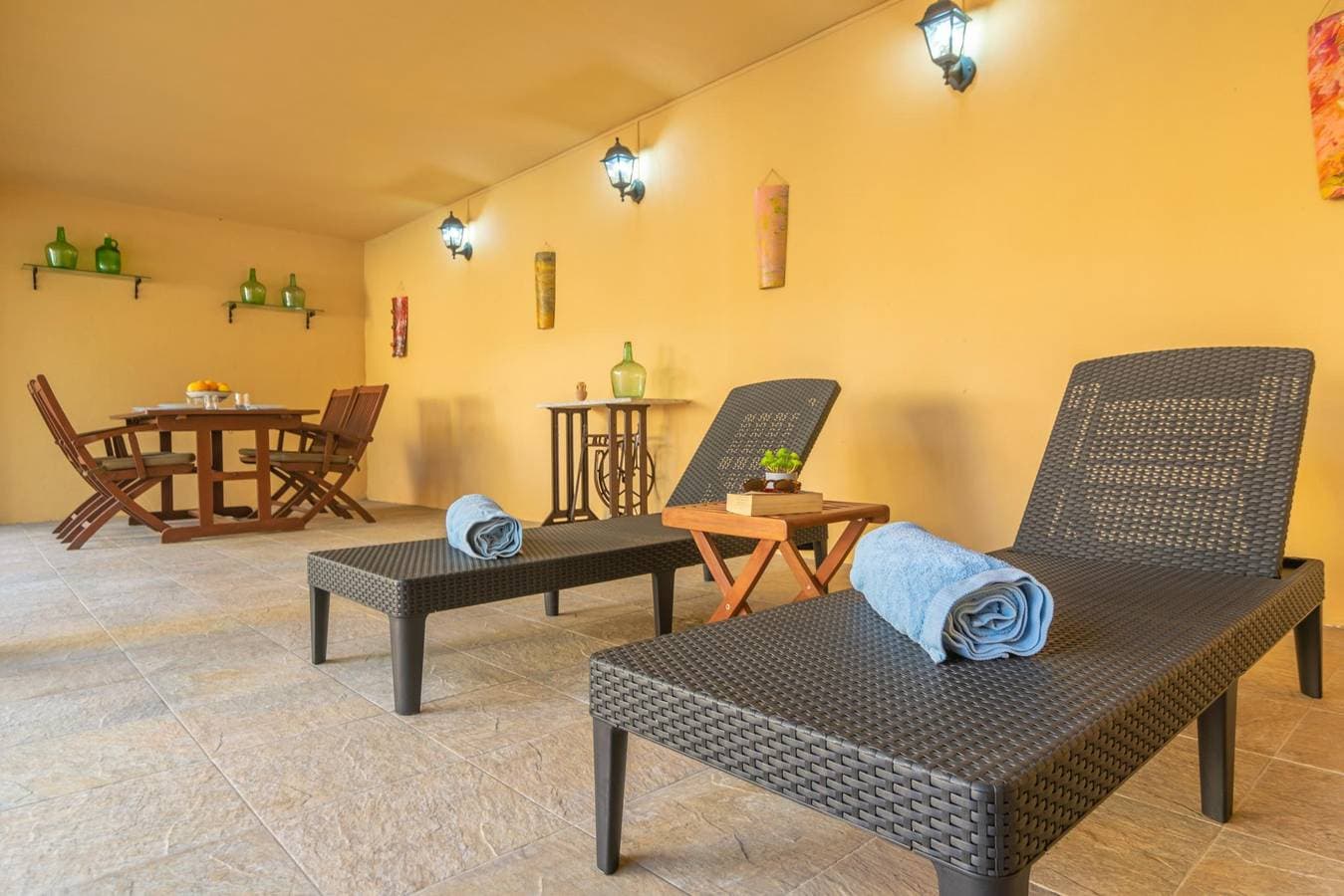 Foto 5 von 46: Juniper (Inca) - Gemütliches Stadthaus mit Austellpool im Zentrum von Mallorca. Wifi gratis.