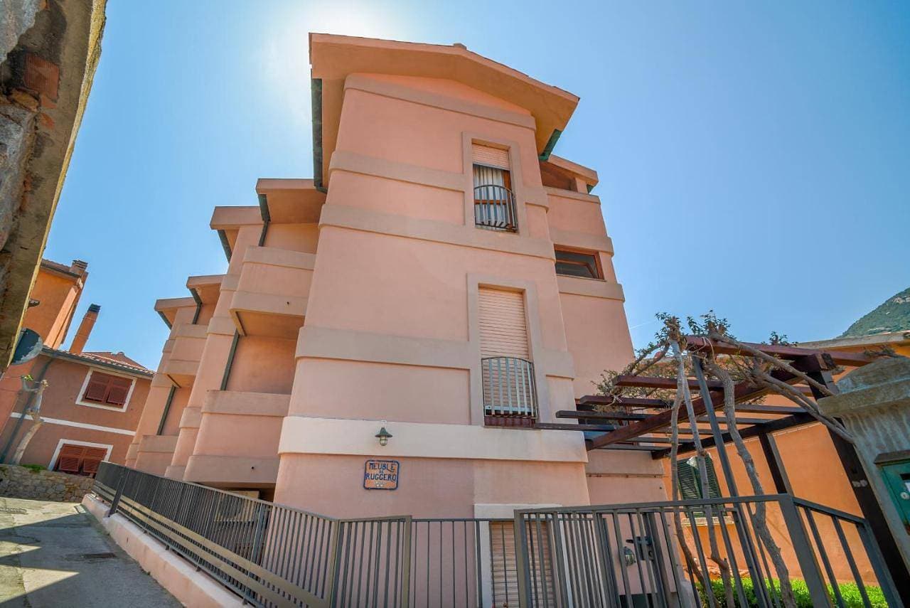 Hotel Da Ruggero - 100m dal Porto 1