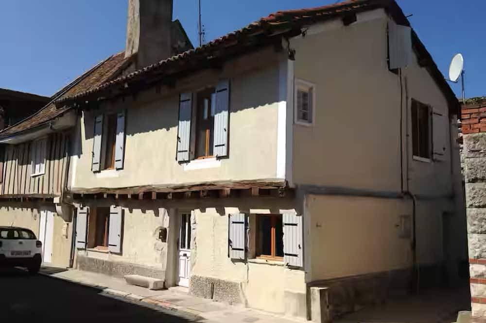 Eymet Townhouse 1