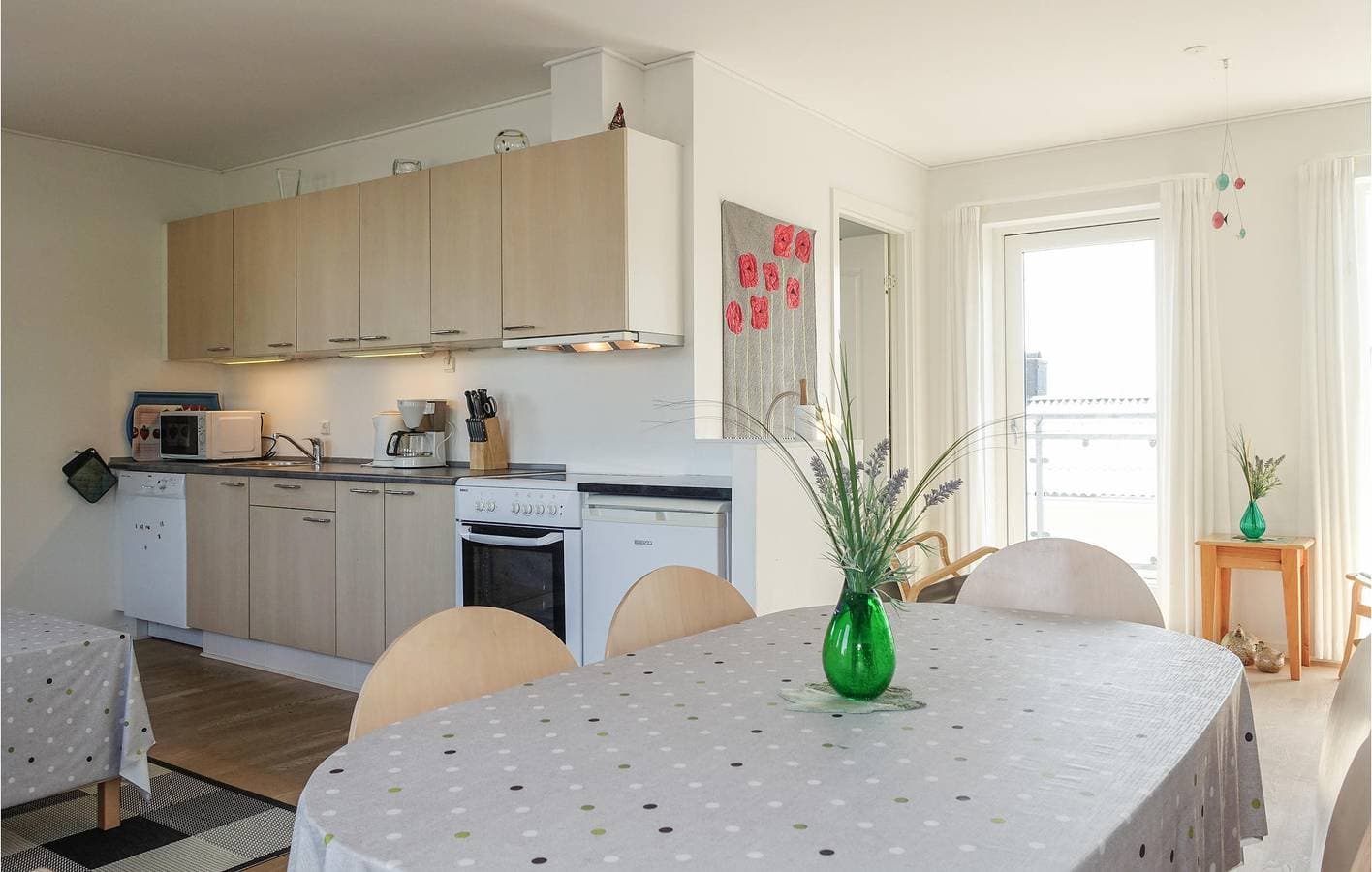 Foto 6 von 19: Ferienwohnung für 4 Personen mit Terrasse