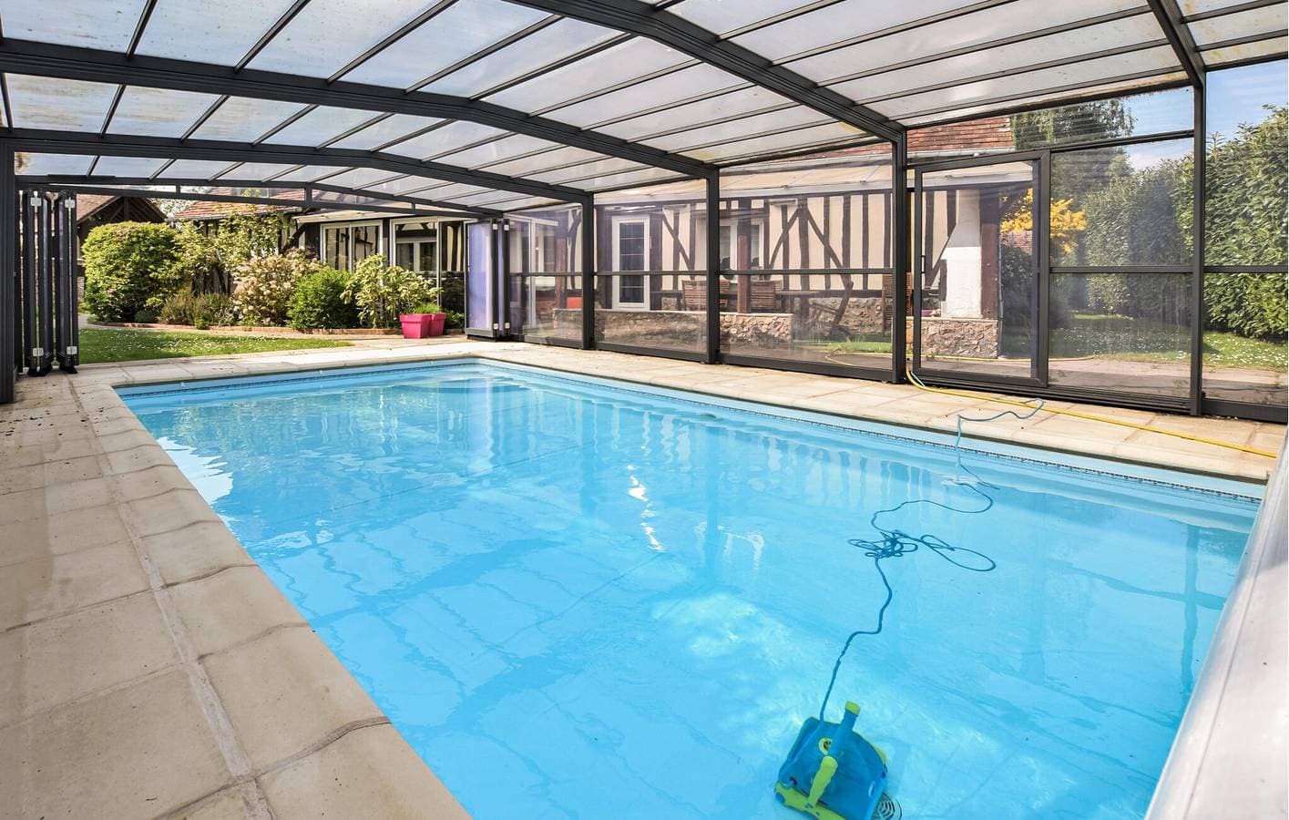 Foto 5 von 26: Charmantes Apartment mit Pool und Garten, 1,5 km von La Croupte entfernt