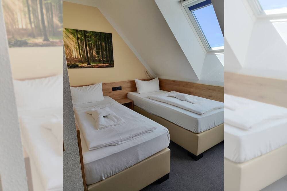 Foto 6 von 30: Zweibettzimmer - Hotel Harzresidenz