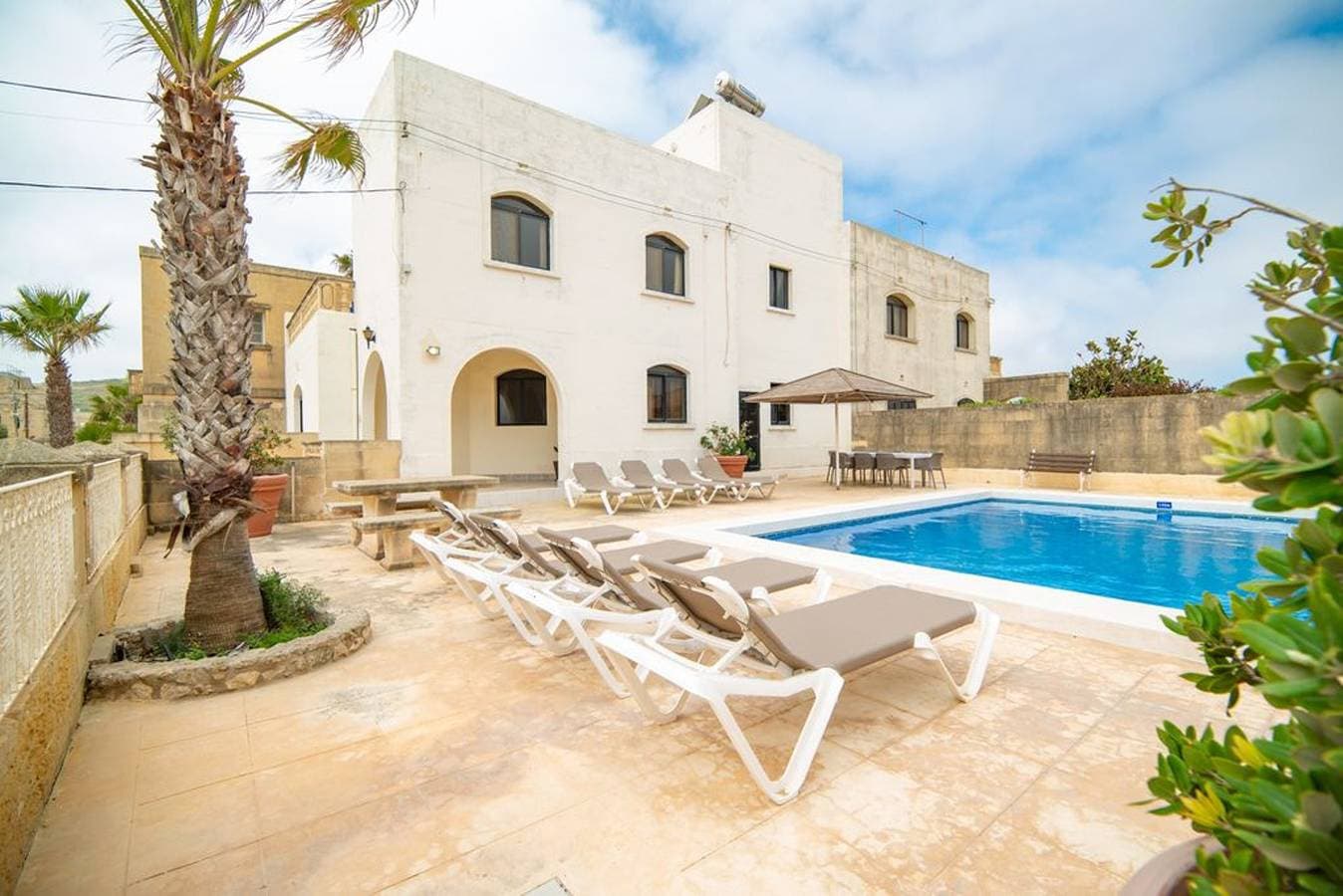 Villa 1