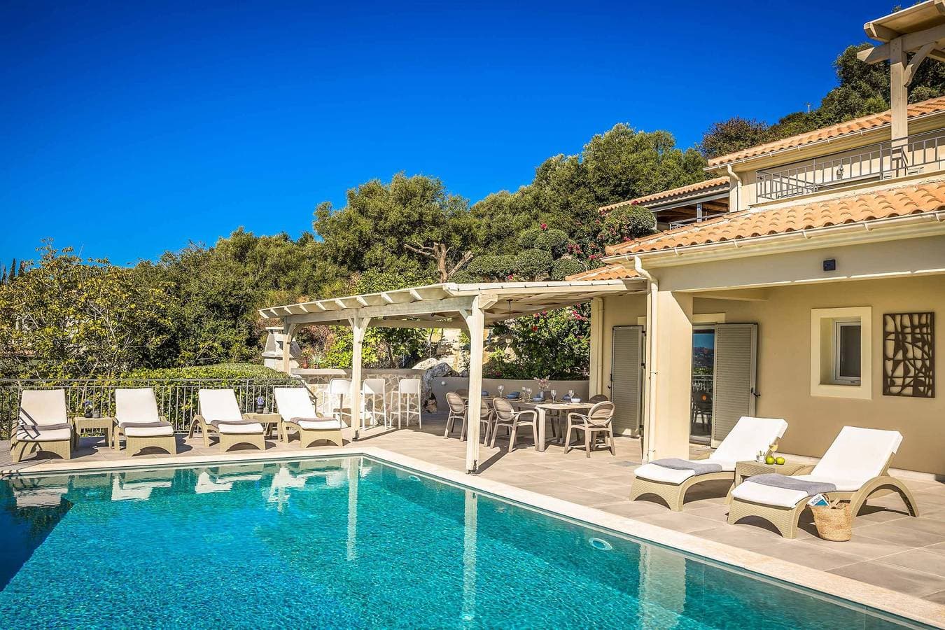 Foto 4 von 44: Villa für 8 Personen mit Terrasse