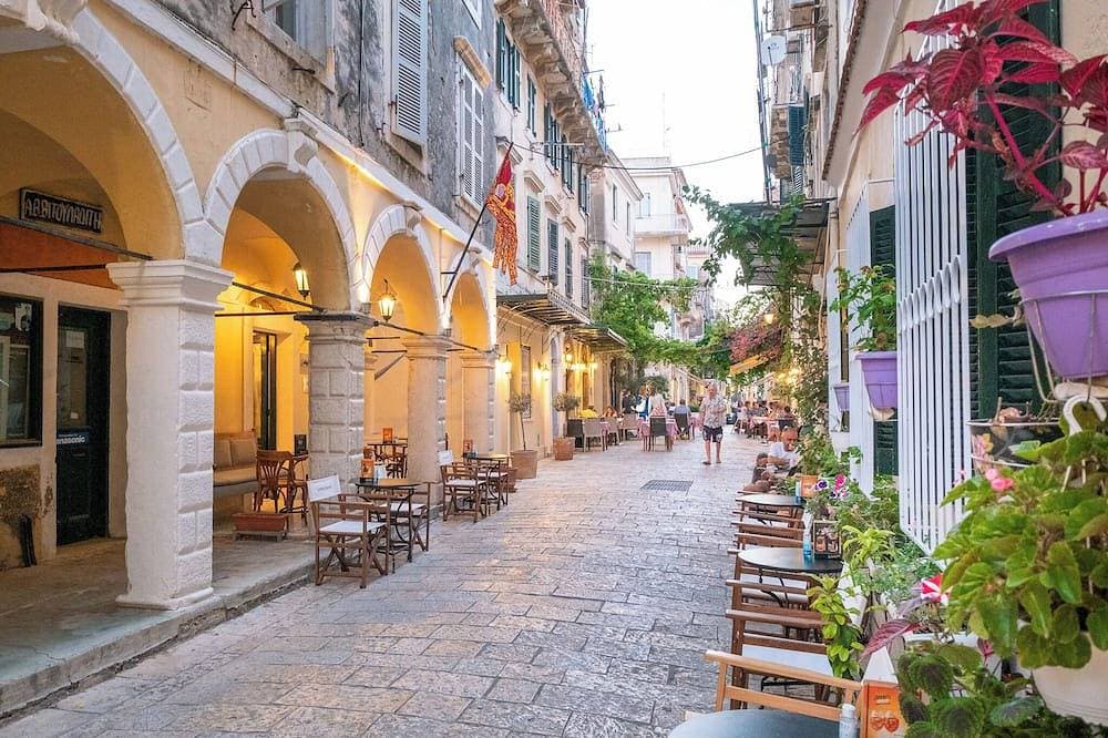 Foto 13 von 23: Guilford Elegance | Corfu Old  town Apartment | fast WiFi