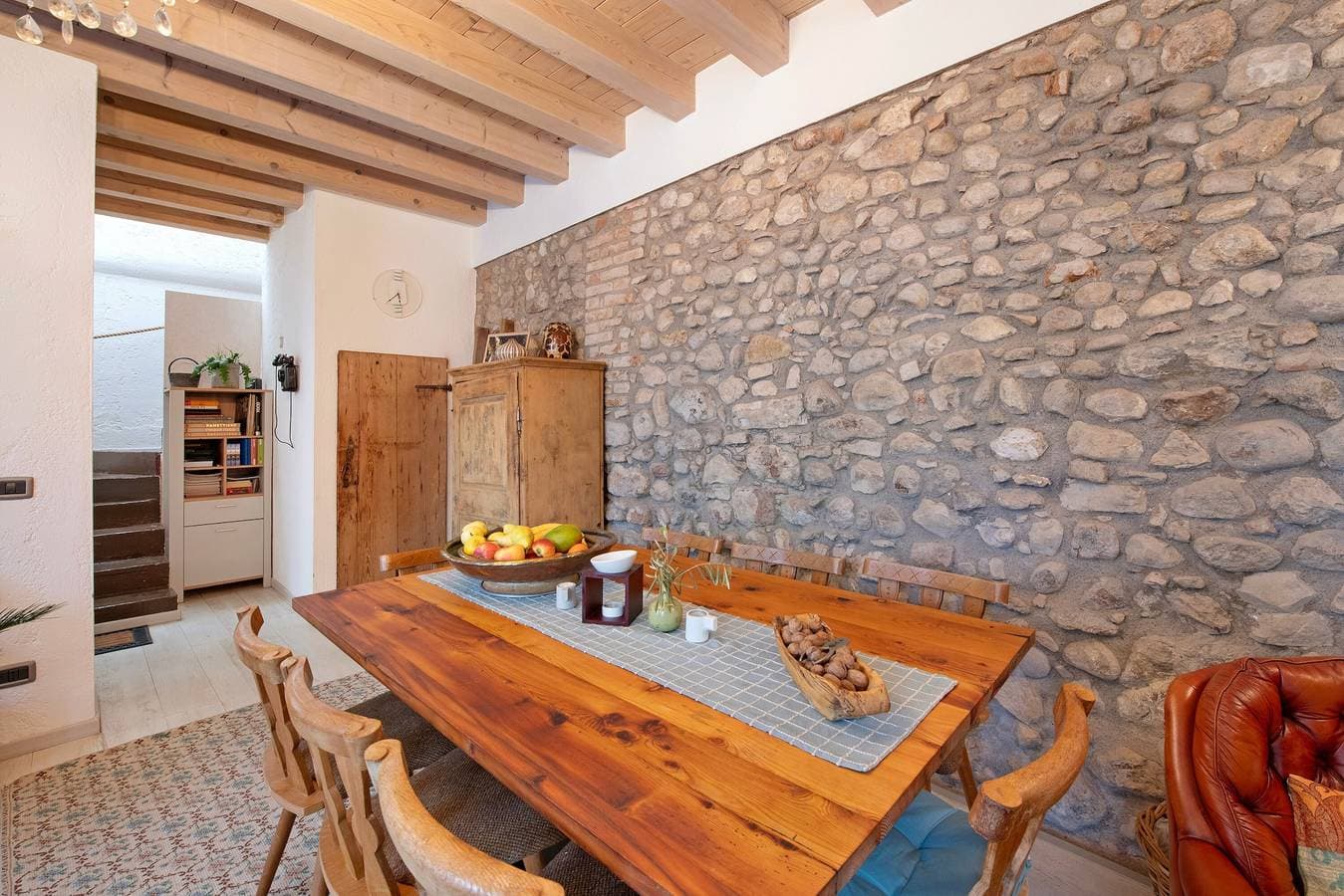 Foto 6 von 42: Ferienhaus Haus Siloah bei Desenzano, Weinfelder & Parkplatz