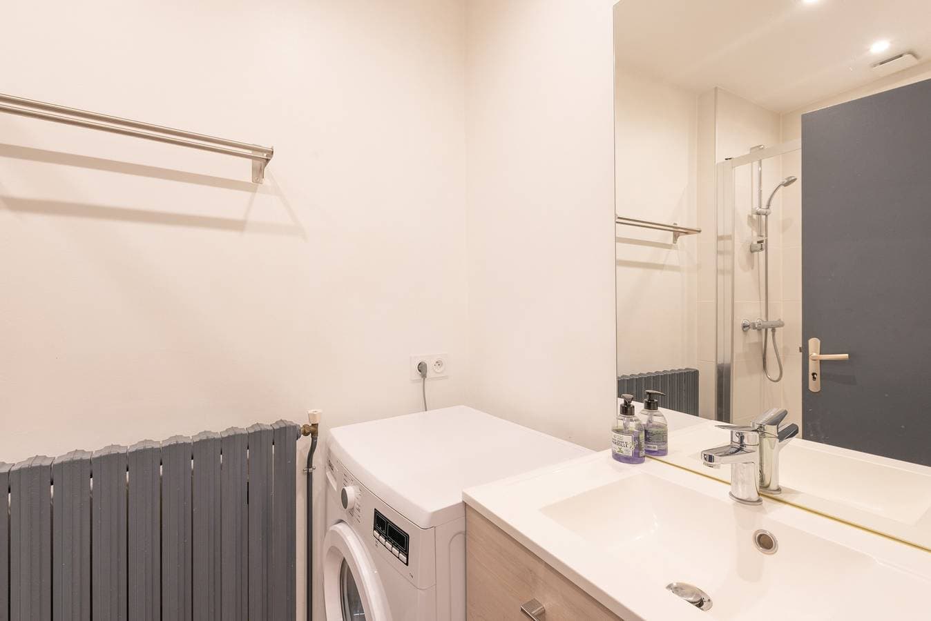 Foto 10 von 19: Gemütliches Studio Bastan in Bagnères – renoviert, Balkon, ultraschnelles WLAN, nahe Thermen