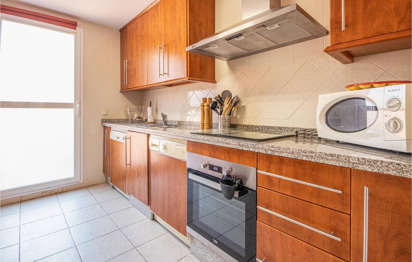 Foto 5 von 25: Apartment mit Meerblick, Pool und Garage