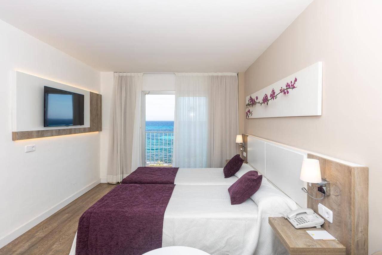 Foto 3 von 8: Double Room with Lateral Sea View (2 Adults) - Annexe