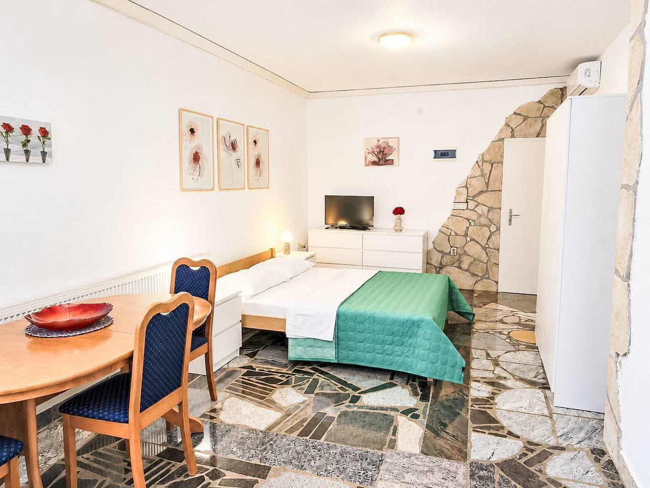 Foto 5 von 22: Ein Apartment im Ferienhaus Zweirosen