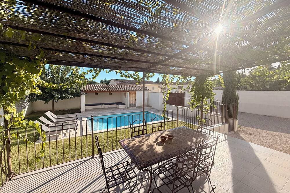 Comfortable Family Villa in a very quiet residential neighborhood, with a private pool 1