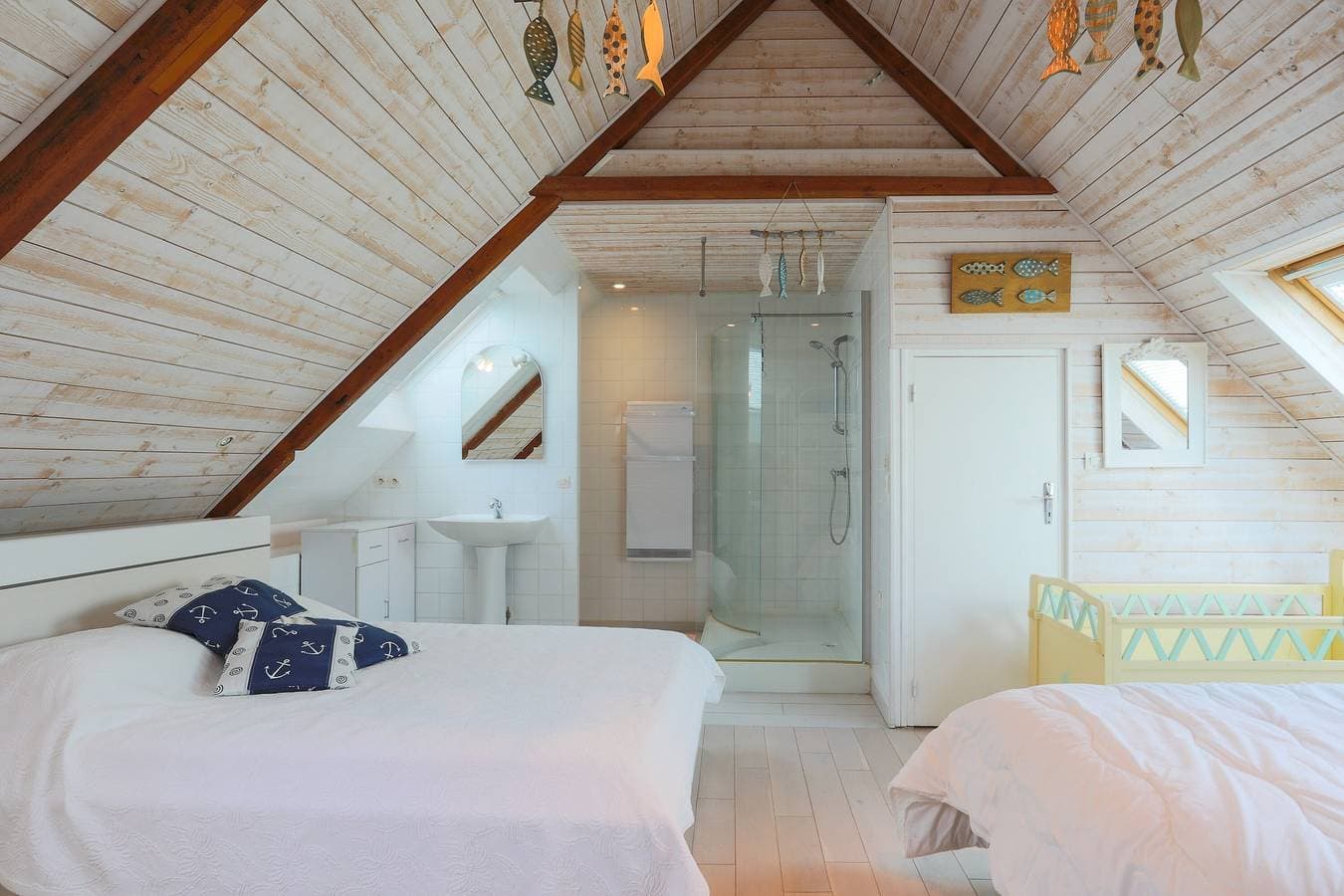 Foto 9 von 28: Ferienhaus 3 Min vom Strand – Private Terrasse, umzäunter Garten, 5 Personen