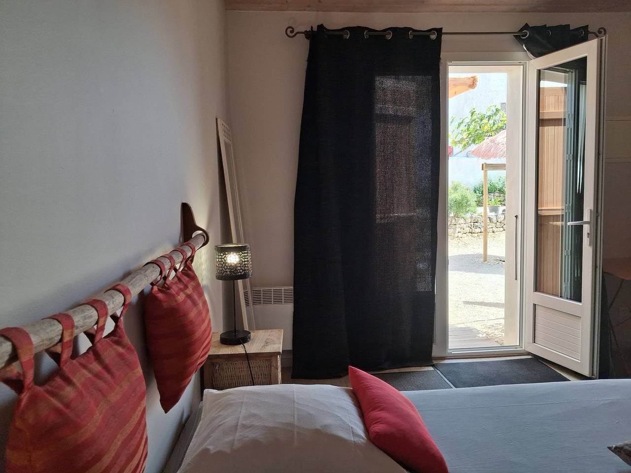 Foto 10 von 34: Bed & Breakfast 'Chambres D'hôtes La Marouette 1' mit Gemeinschaftsterrasse und WLAN