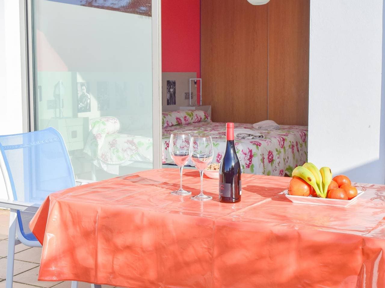 Foto 7 von 26: Moderne Ferienwohnung in Wohnanlage mit Gemeinschaftspool