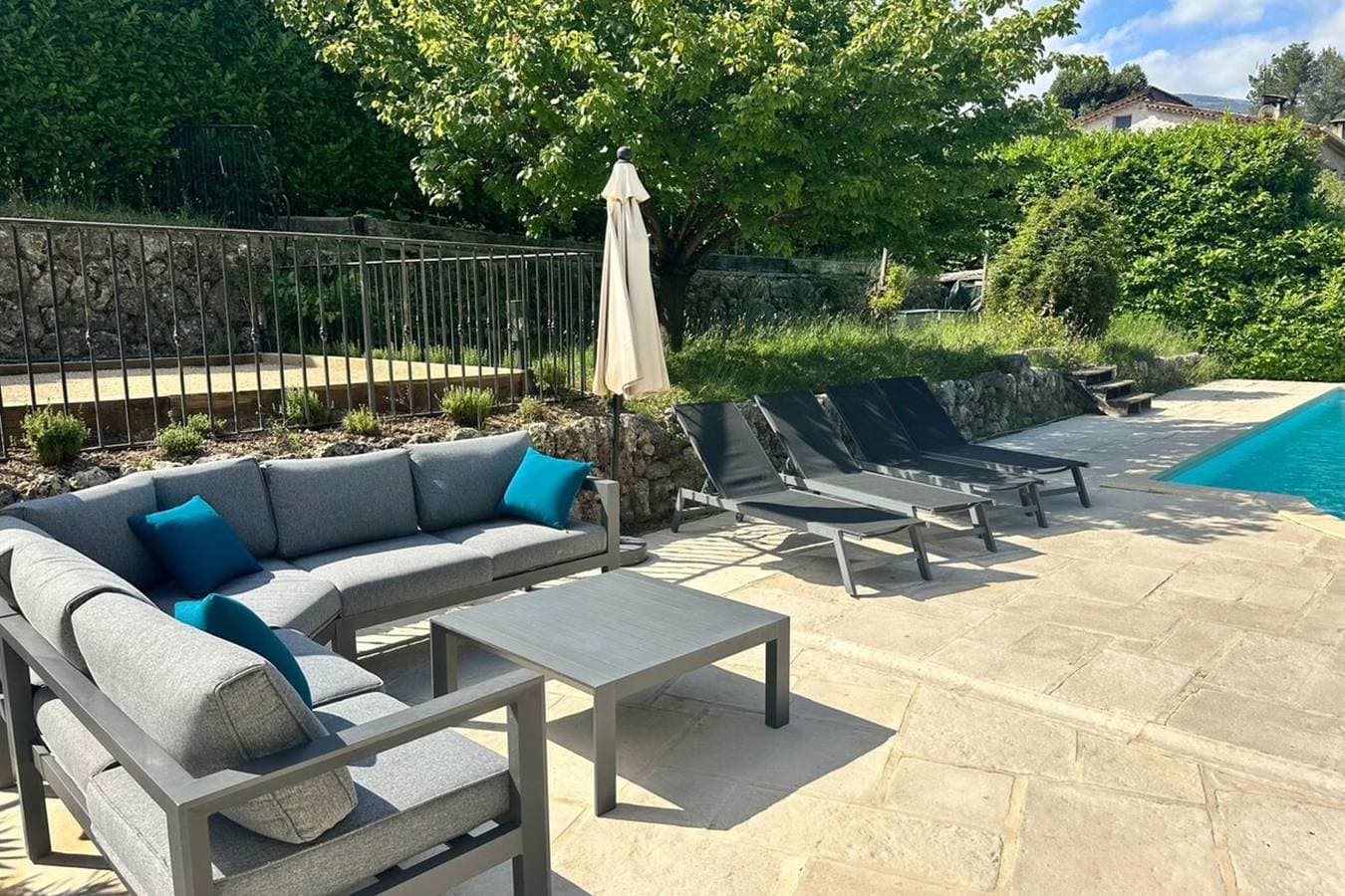 Foto 6 von 39: Belle et spacieuse villa - piscine - jardin