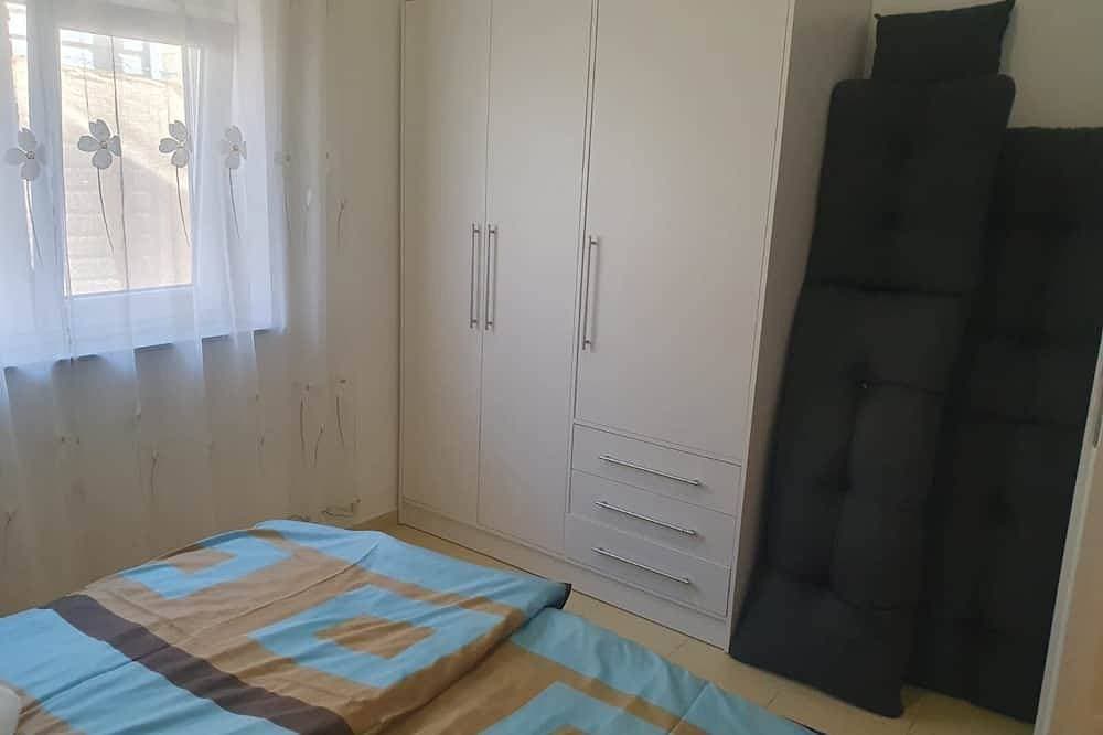 Foto 5 von 30: Apartment 30m vom Meer, Mit Boje für Boote vor dem HausDirekt am Meer, (4+1)