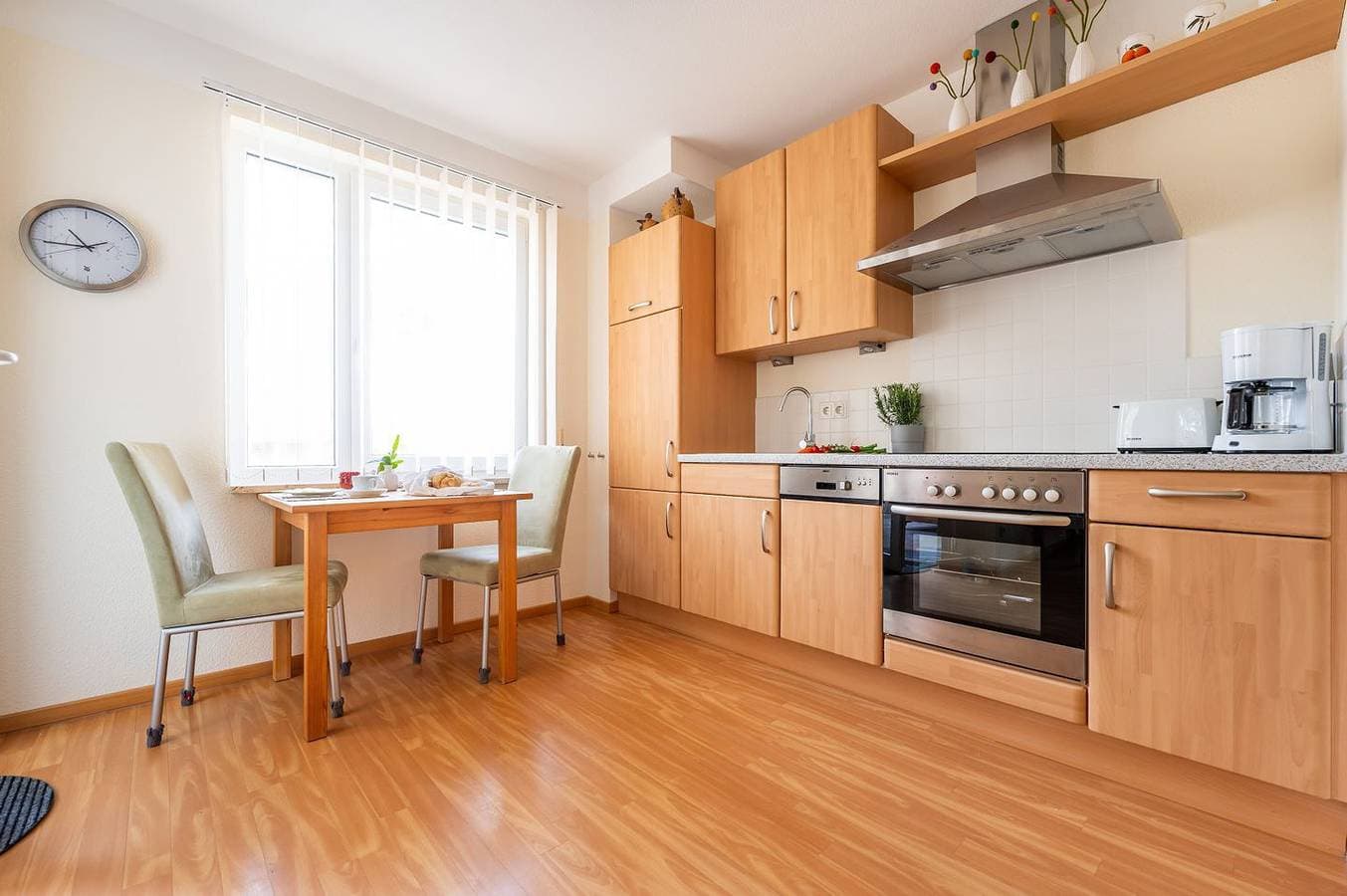 Foto 7 von 15: Appartement mit Balkon und Meerblick, 80 m zum Strand