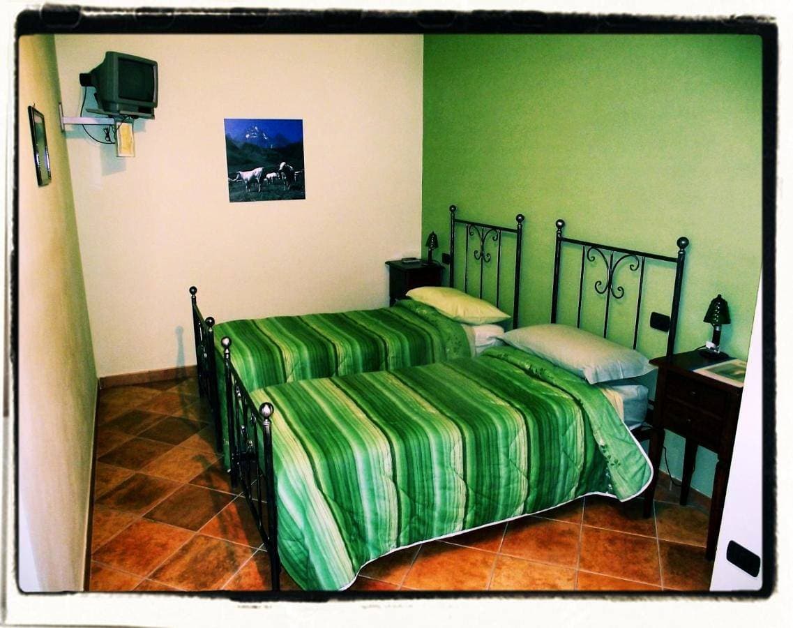 Foto 4 von 28: Double Room with Private Bathroom