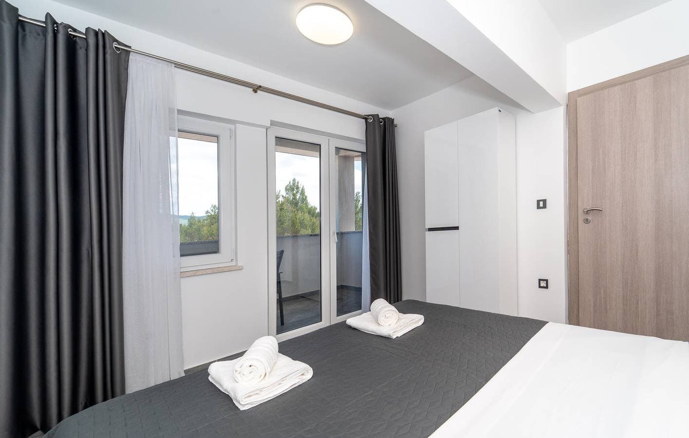 Foto 11 von 21: Moderne 2-Zimmer-Wohnung mit Terrasse, WLAN und Parkplatz in Küstennähe