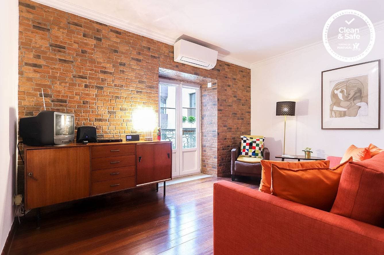 Av. Liberdade Duplex 1