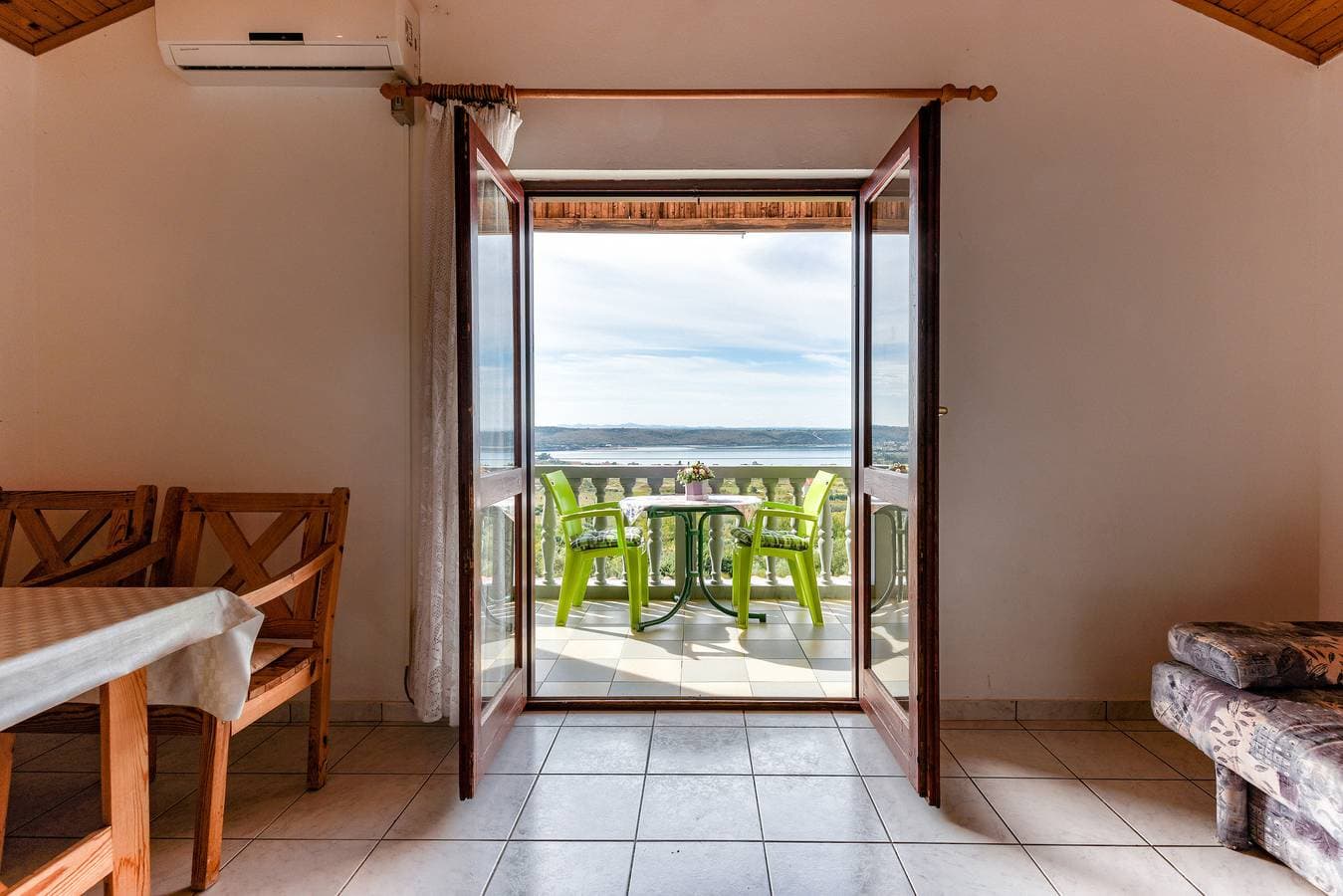Wohnung für 2+2 Personen mit Pool 1