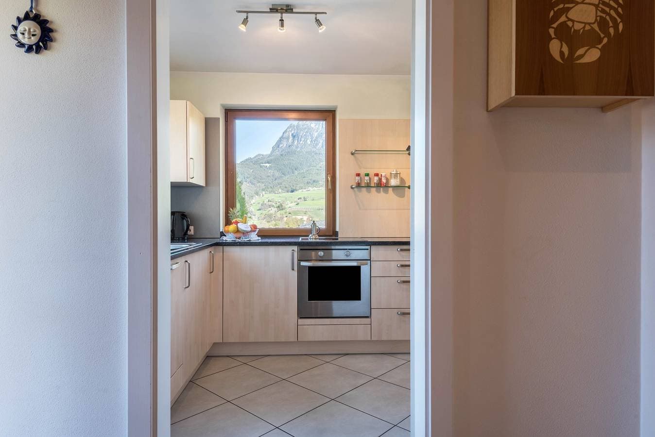 Foto 6 von 36: Ferienwohnung 'Schlernblick' mit Bergblick, Garten & WLAN