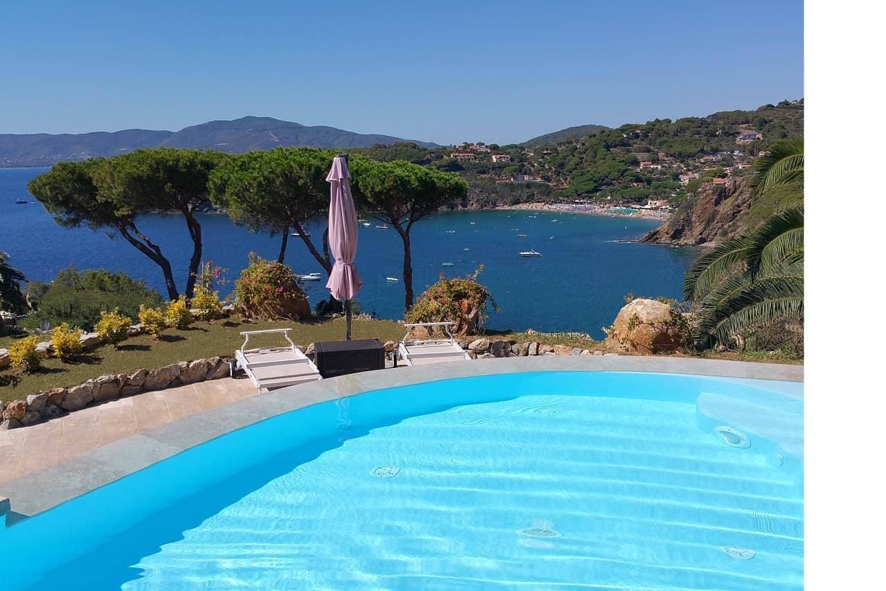 Foto 4 von 38: Villa für 8 Personen mit Pool
