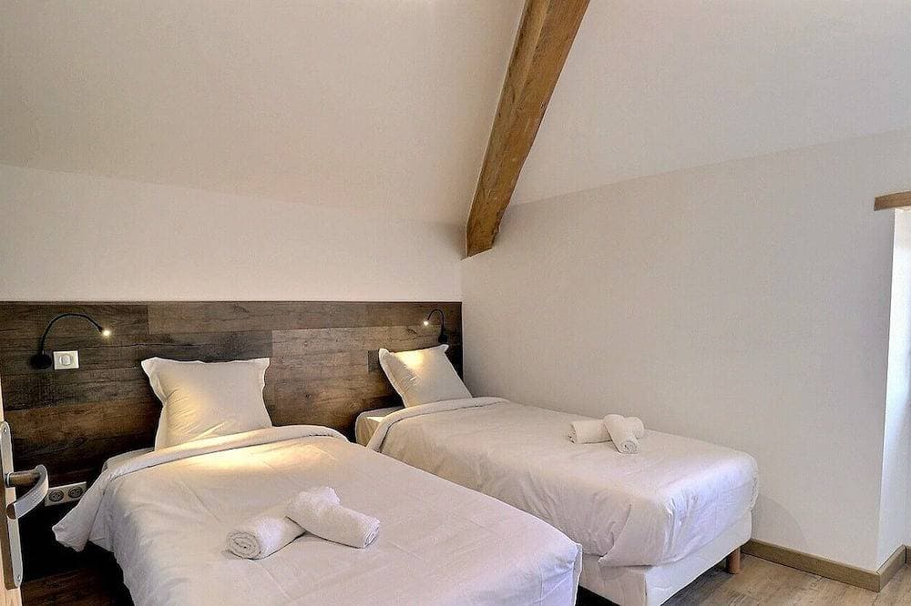 Foto 4 von 19: Le Figuier Vacation Rental - Angel Rentals in Southern Ardèche, Sleeps 4, with Private Courtyard