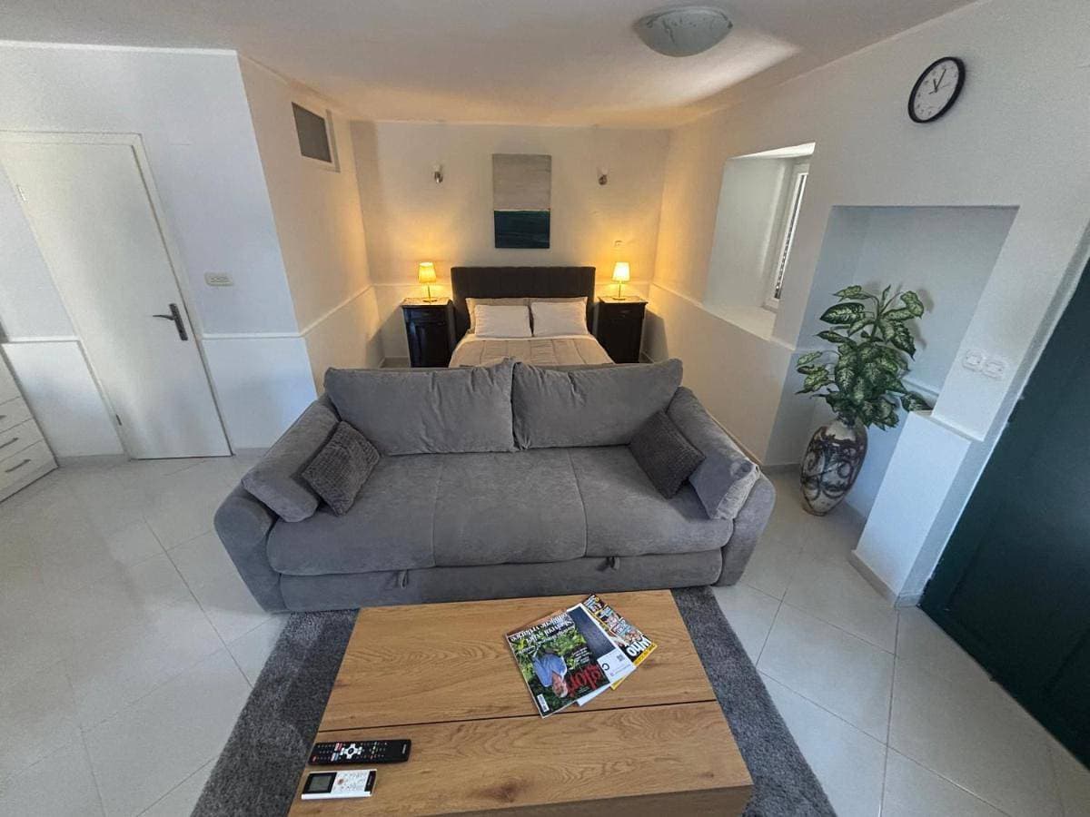 Foto 4 von 39: One-Bedroom Apartment