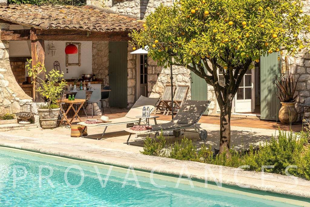 Foto 4 von 60: Charmantes Steinhaus mit Pool am Stadtrand von Tourrettes-sur-Loup