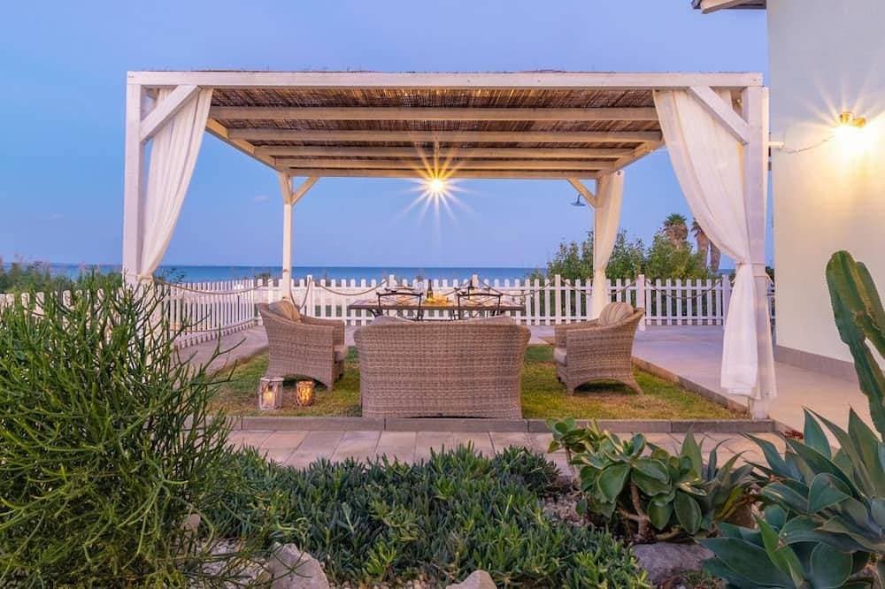 Beach Front Villa 1 - sea view 1
