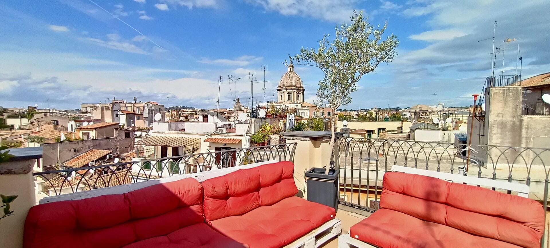 Foto 12 von 50: Ferienwohnung für 4 Personen mit Terrasse