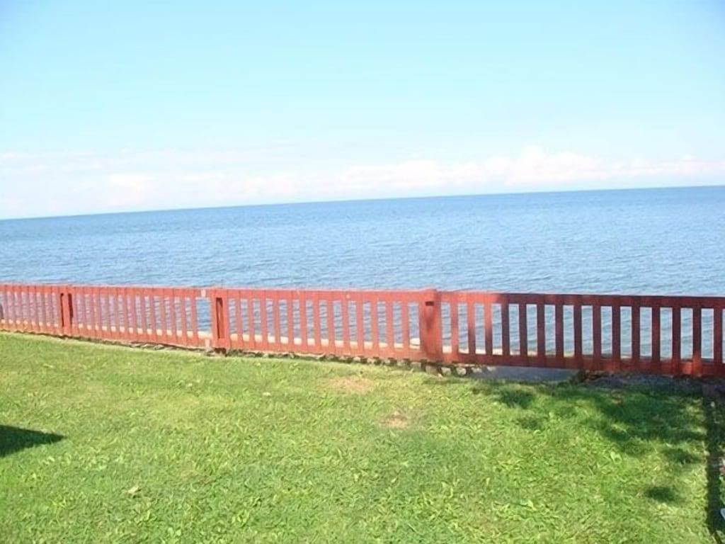 Foto 3 von 35: Cozy Lakefront Cottage 60 Minuten von Niagara Falls