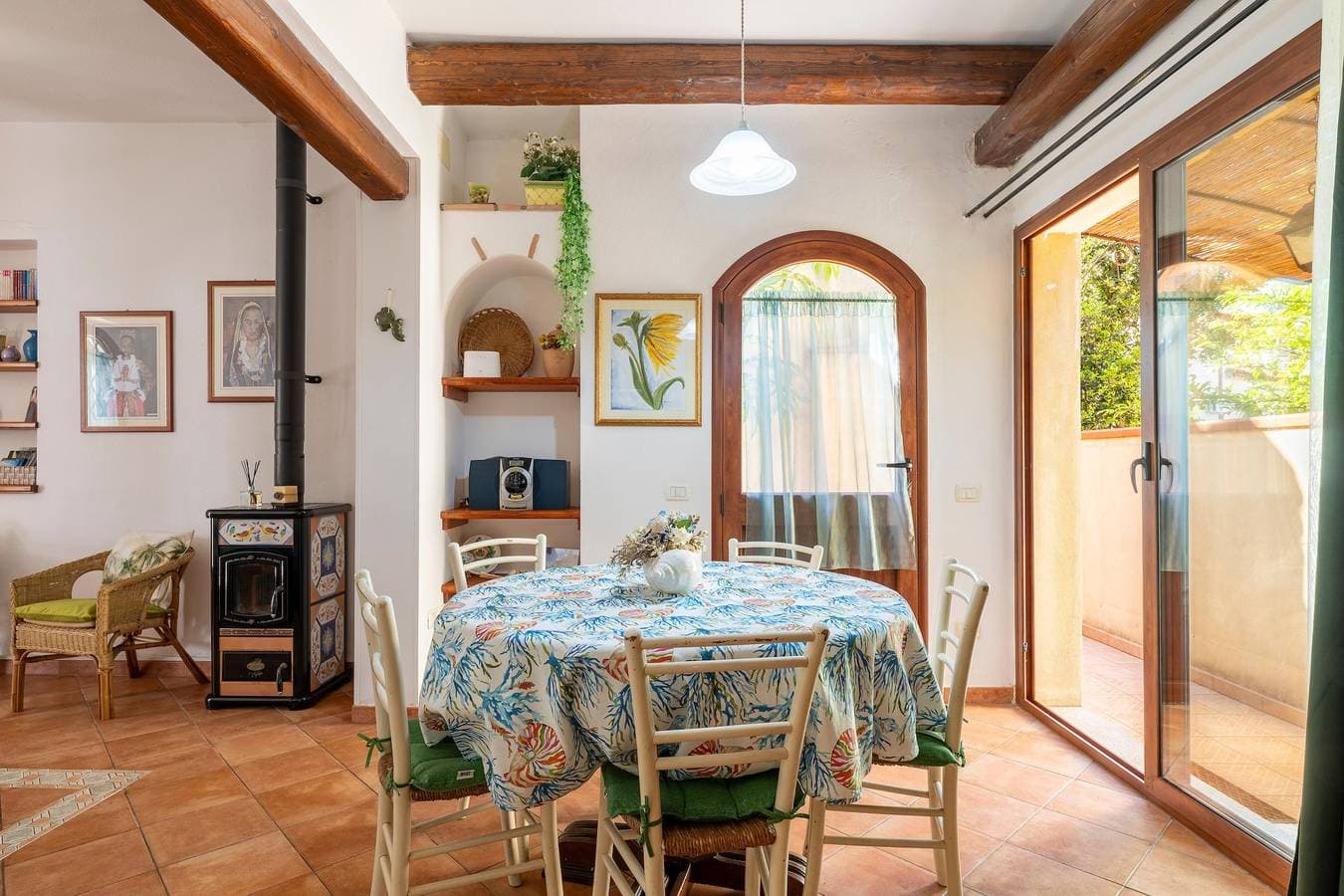 Foto 2 von 30: Ferienhaus 'Sa Domu De Ettore' mit Privatterrasse, Wi-Fi und Klimaanlage