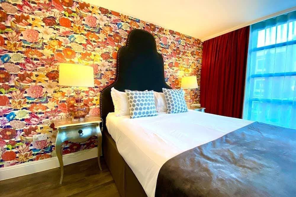 Foto 3 von 11: Luxurious Studio Apartment inc Free Parking & WiFi