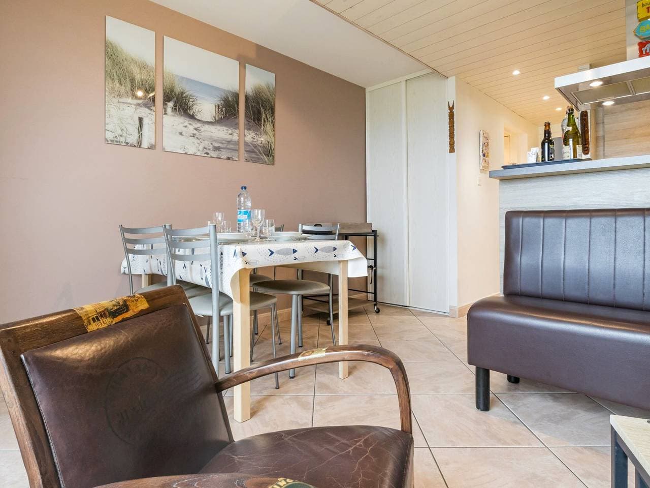 Foto 2 von 12: Familienwohnung mit Parkplatz, Meerblick-Balkon, nahe am Strand