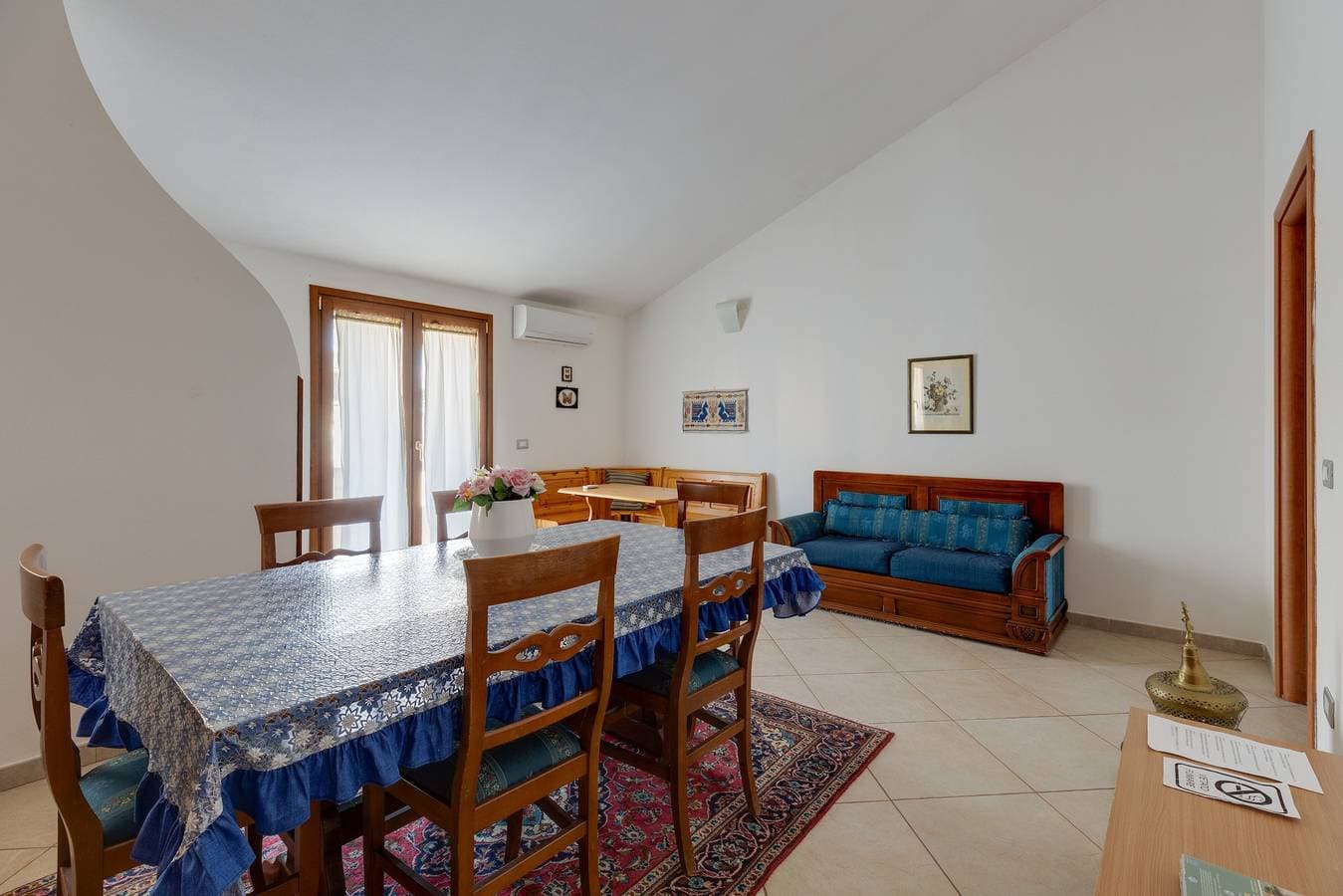 Foto 11 von 26: Ferienwohnung 'Flamingo House' mit Balkon, WLAN und Klimaanlage