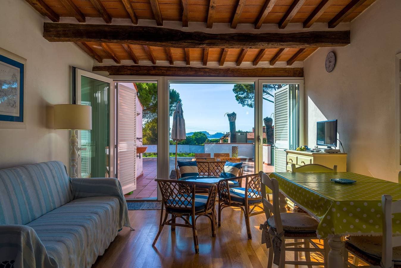 Foto 5 von 16: Ferienwohnung für 4 Personen mit Terrasse