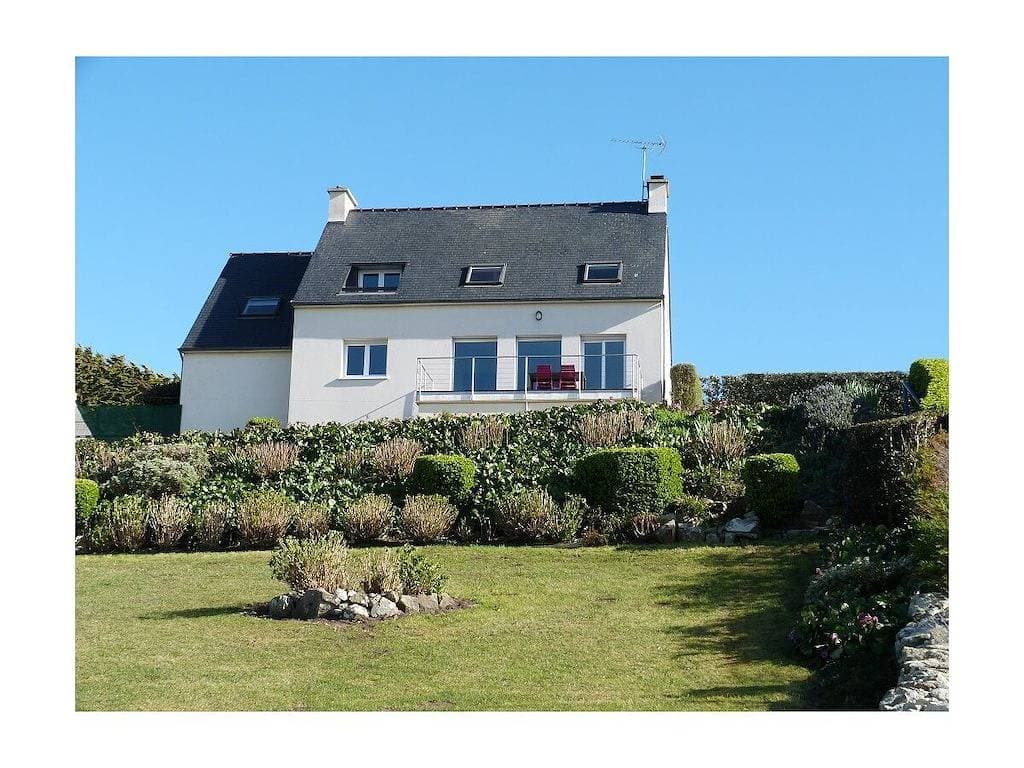 Ferienhaus in Esquibien mit Terrasse 1