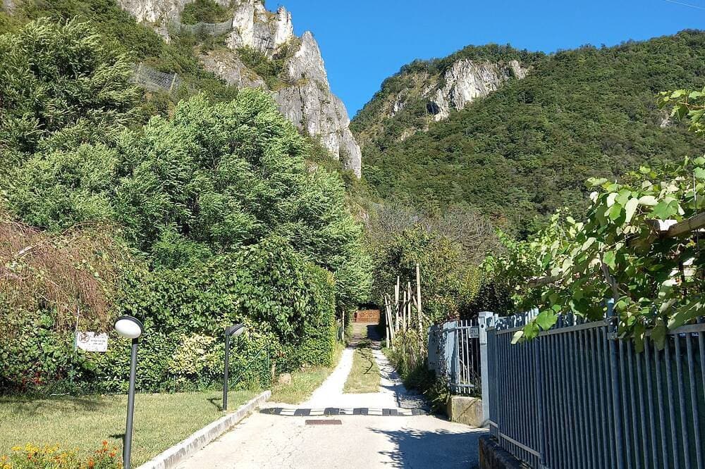 Foto 7 von 12: Romantische grün-blaue Residenz