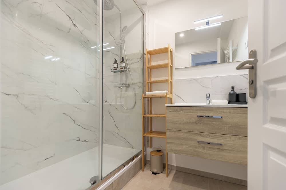 Foto 7 von 15: Apartment-Ensuite mit Dusche-Climatisation-Stadtblick