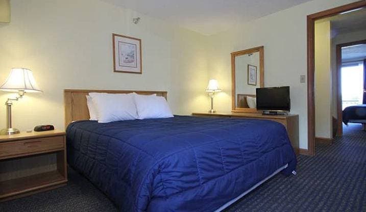 Foto 2 von 18: Nautical Mile Resort