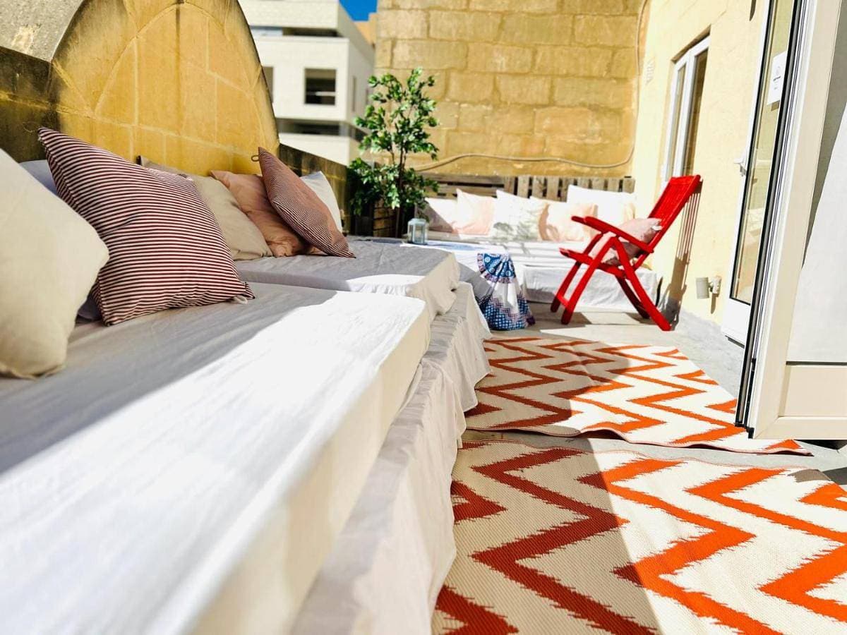 ! Amazing house in Sliema next to the beach ! 1