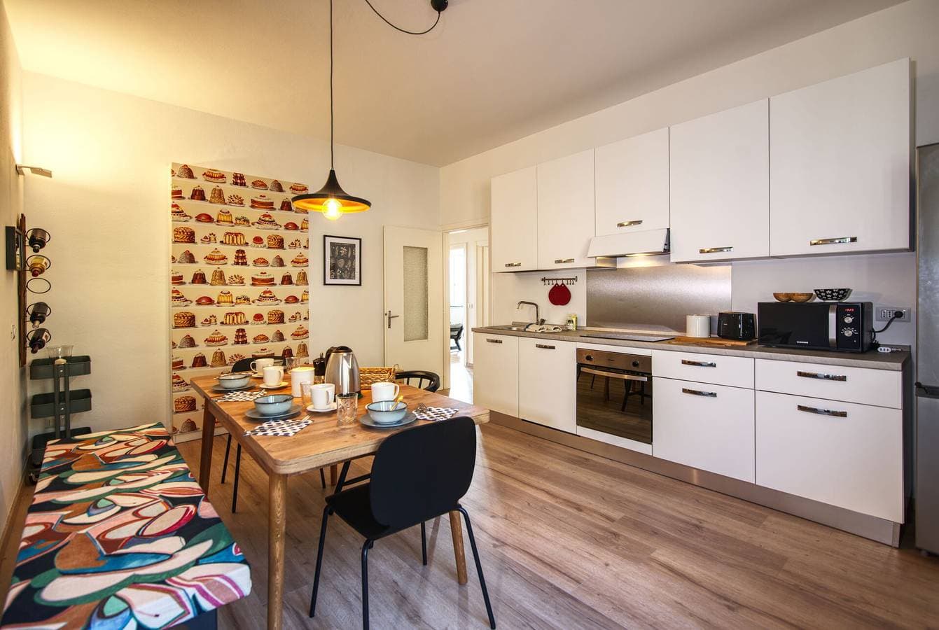 Foto 12 von 37: Ferienwohnung für 8 Personen mit Seeblick