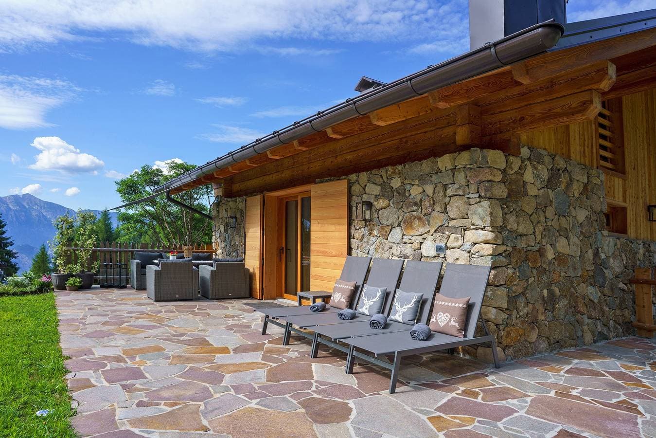 Foto 5 von 42: Chalet 'Luxury Chalet Larice' mit Bergblick und Panoramaterrasse
