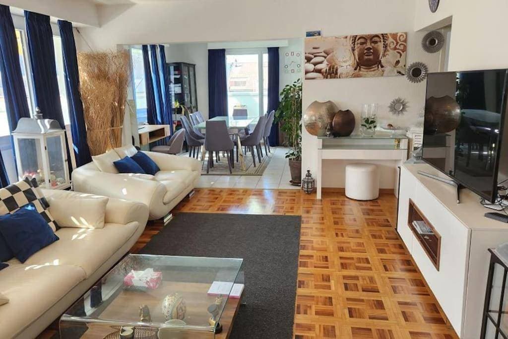 Foto 4 von 38: Three-Bedroom Apartment