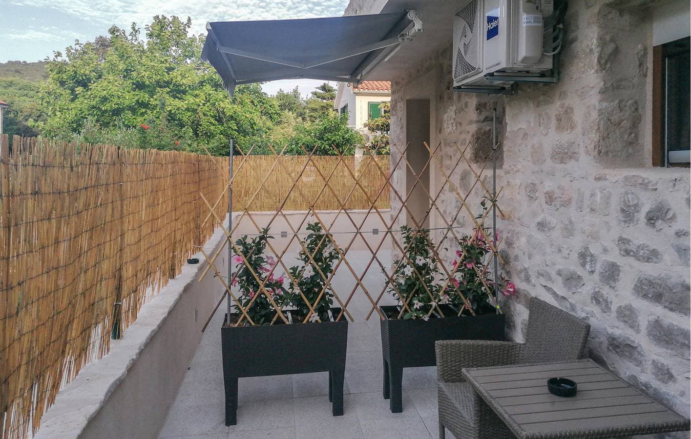 Foto 5 von 19: Gemütliche Ferienwohnung mit Terrasse, Küche, 600 m zum Strand und WLAN