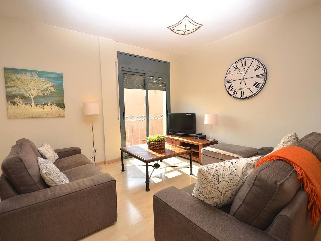 Foto 10 von 33: Ferienwohnung für 6 Personen mit Balkon